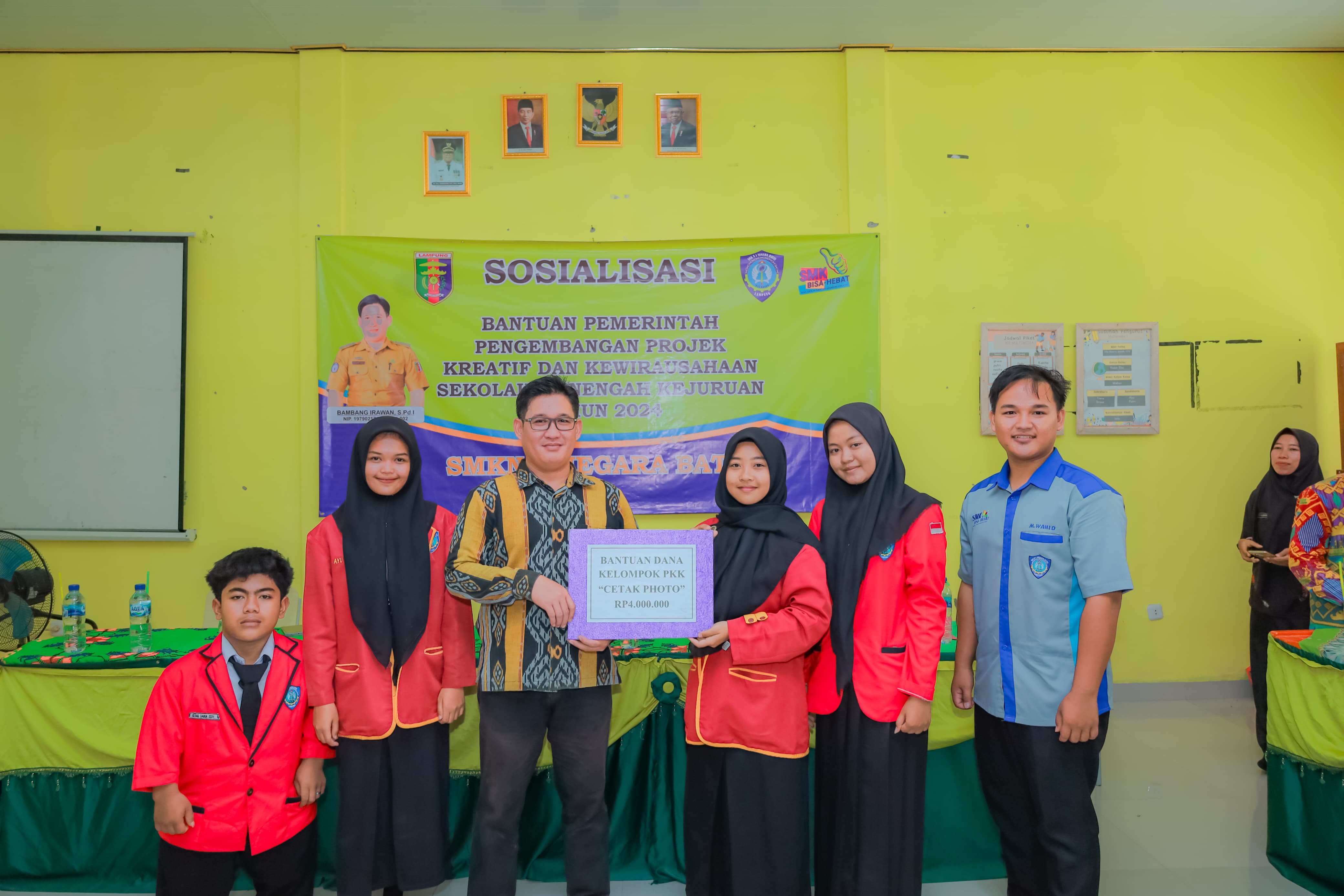 SOSIALISASI PROGRAM BANTUAN PEMERINTAH PENGEMBANGAN PROJEK KREATIF DAN KEWIRAUSAHAAN SMKN 1 NEGARA BATIN TAHUN 2024