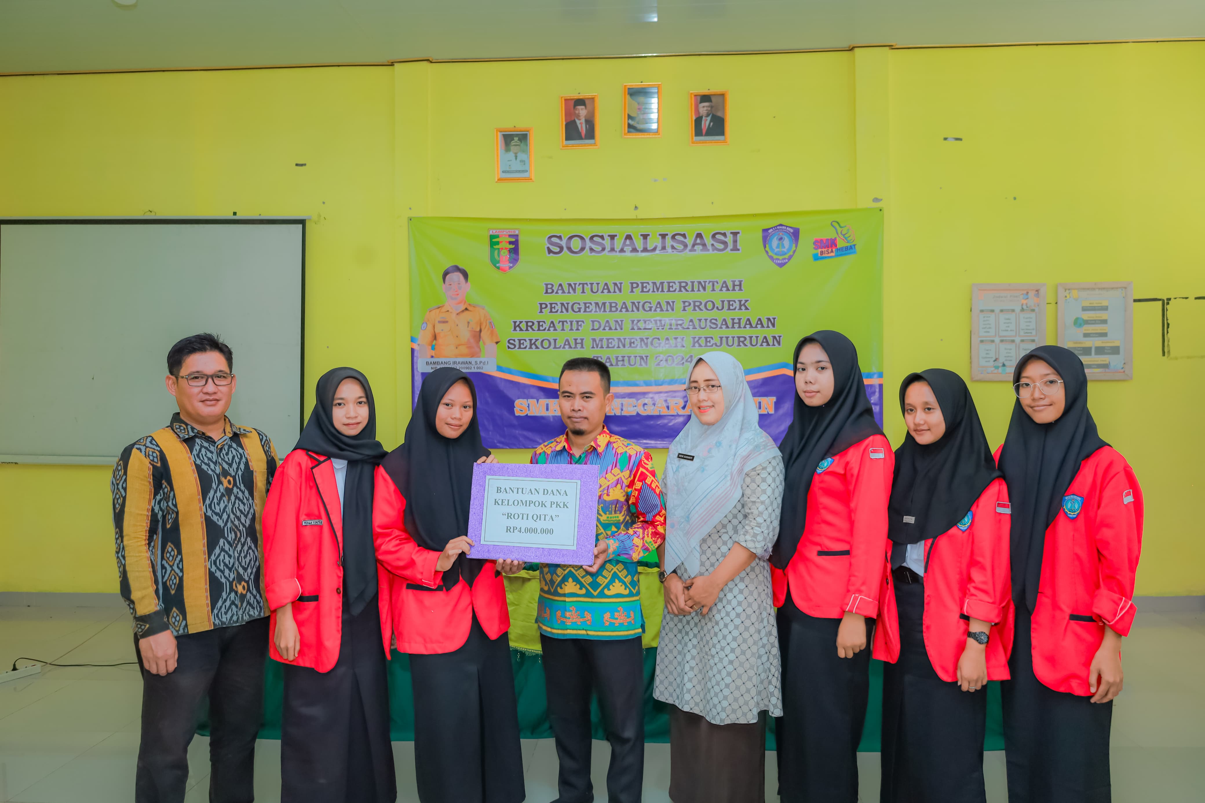 SOSIALISASI PROGRAM BANTUAN PEMERINTAH PENGEMBANGAN PROJEK KREATIF DAN KEWIRAUSAHAAN SMKN 1 NEGARA BATIN TAHUN 2024