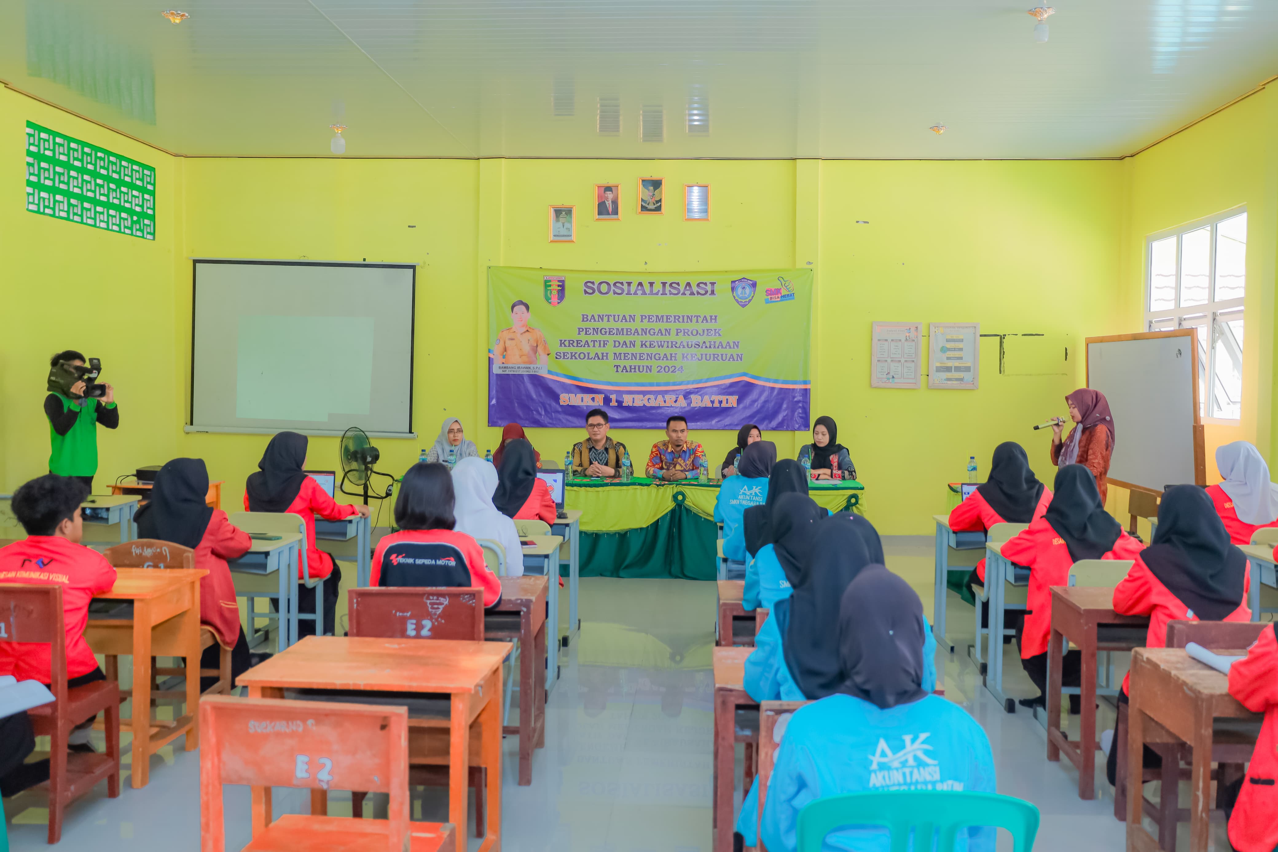 SOSIALISASI PROGRAM BANTUAN PEMERINTAH PENGEMBANGAN PROJEK KREATIF DAN KEWIRAUSAHAAN SMKN 1 NEGARA BATIN TAHUN 2024