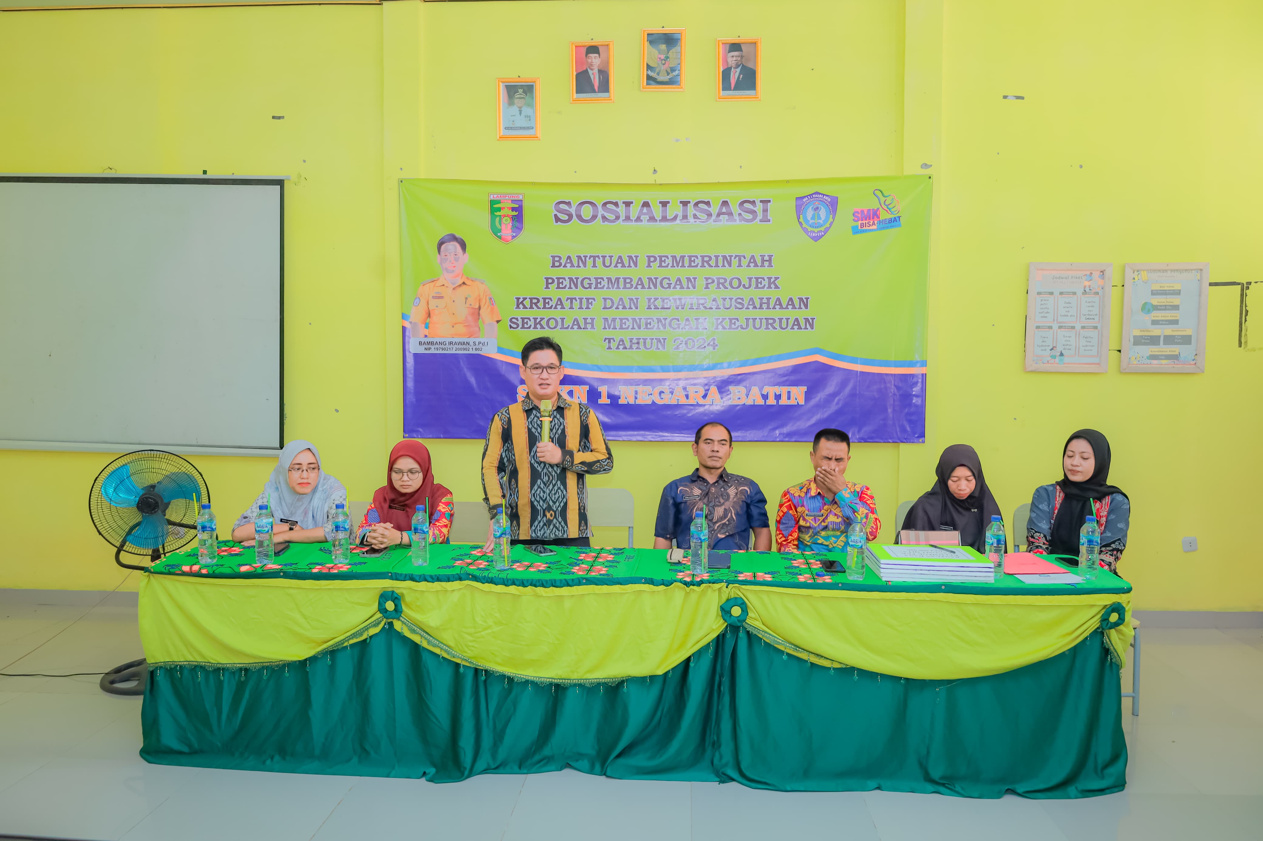 SOSIALISASI PROGRAM BANTUAN PEMERINTAH PENGEMBANGAN PROJEK KREATIF DAN KEWIRAUSAHAAN SMKN 1 NEGARA BATIN TAHUN 2024