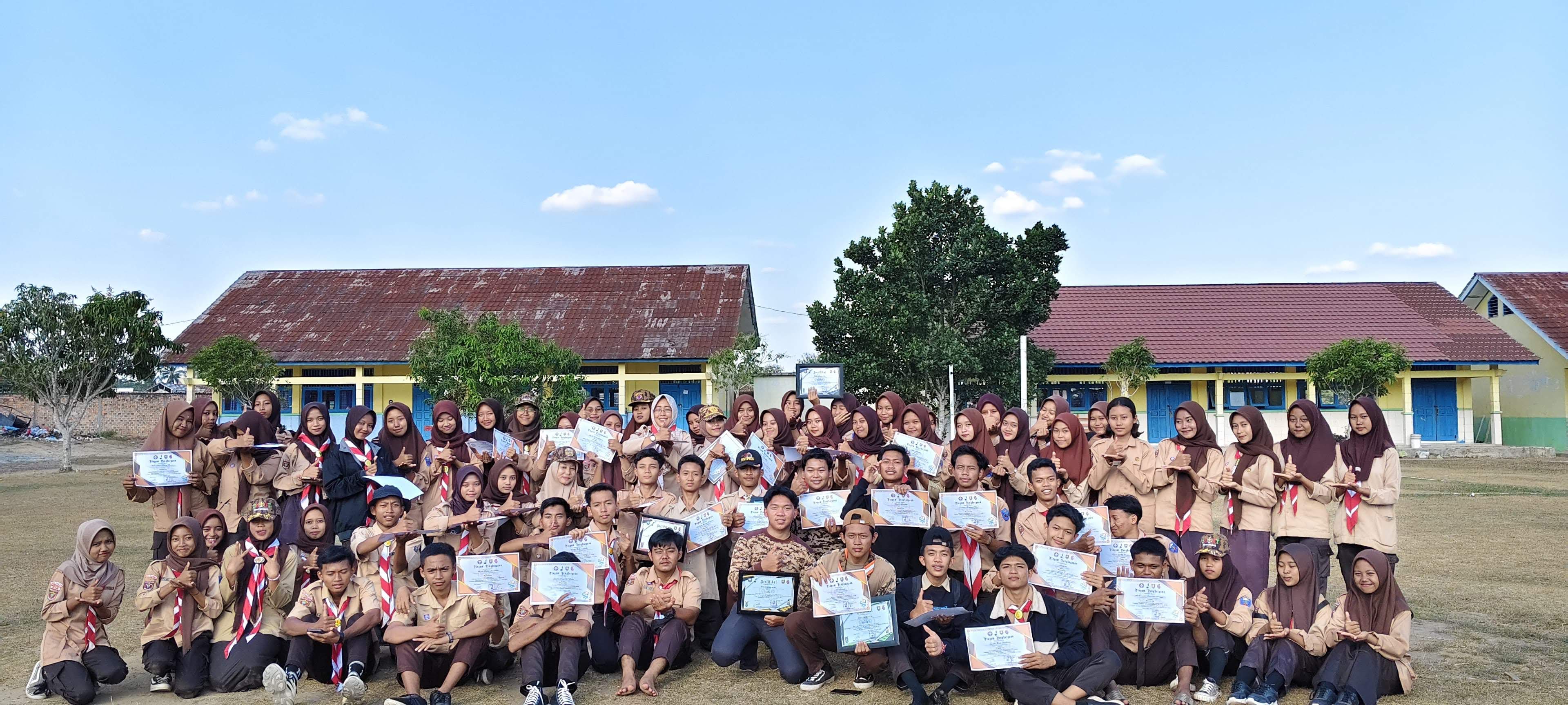PRAMUKA SMKN 1 NEGARA BATIN RAIH GELAR JUARA UMUM DALAM PERLOMBAAN PERINGATAN HUT PRAMUKA PRAMUKA SMKN 1 NEGARA BATIN RAIH GELAR JUARA UMUM DALAM PERLOMBAAN PERINGATAN HUT PRAMUKA